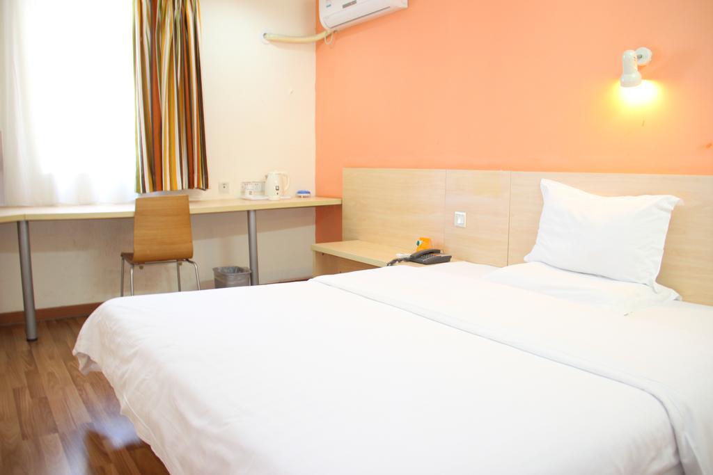 7Days Inn Chengdu Wuda Garden Habitación foto