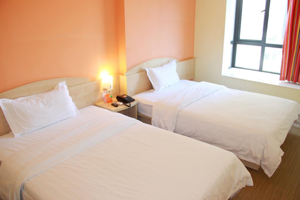 7Days Inn Chengdu Wuda Garden Habitación foto